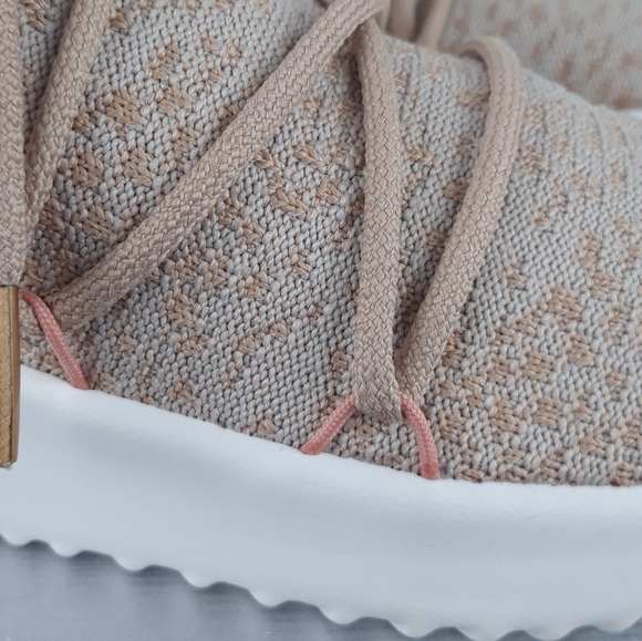 Women's Adidas Ultimamotion - Picture 2 of 7